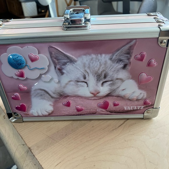 NWT Vaultz Locking Supply Box with Keys - Picture 13 of 13